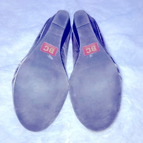Silver gently worn BG slip on shoe 8! Thicker sole for height but so comfy 8! - Picture 2 of 4